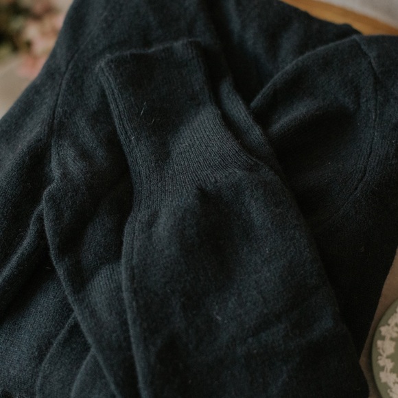 Vintage Black Cashmere Cardigan / French Girl Vibes - Picture 2 of 6